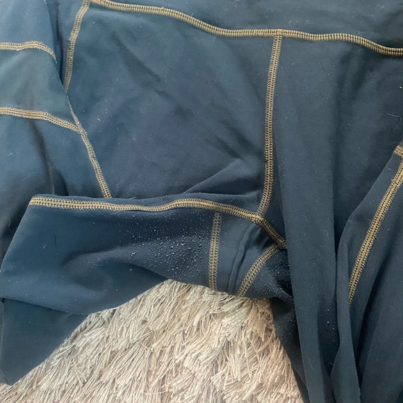 Athleta Mantra Teal Capri Mesh Detail Medium - Picture 3 of 3